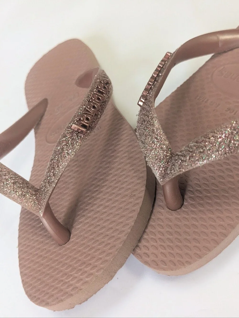 Havaianas Blush Pink Kid Glitter Flip Flops w/Havaianas Metal Lettering on Strap